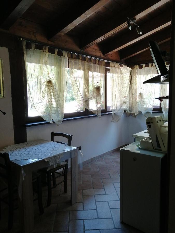 カメリーノ Il Castagneto Bed & Breakfast エクステリア 写真