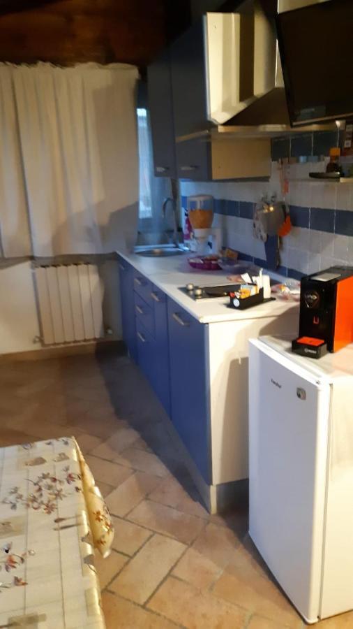 カメリーノ Il Castagneto Bed & Breakfast エクステリア 写真