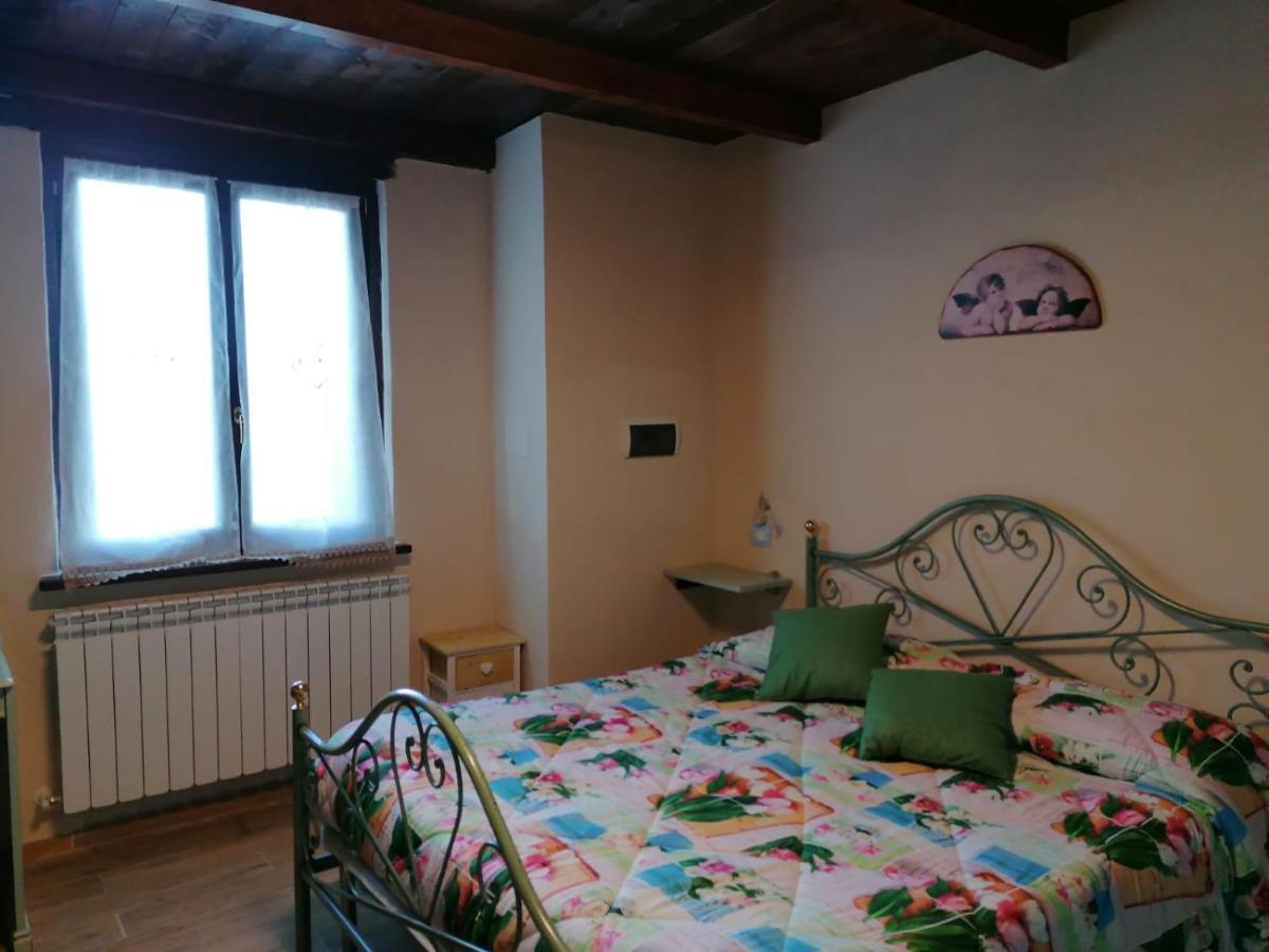 カメリーノ Il Castagneto Bed & Breakfast エクステリア 写真